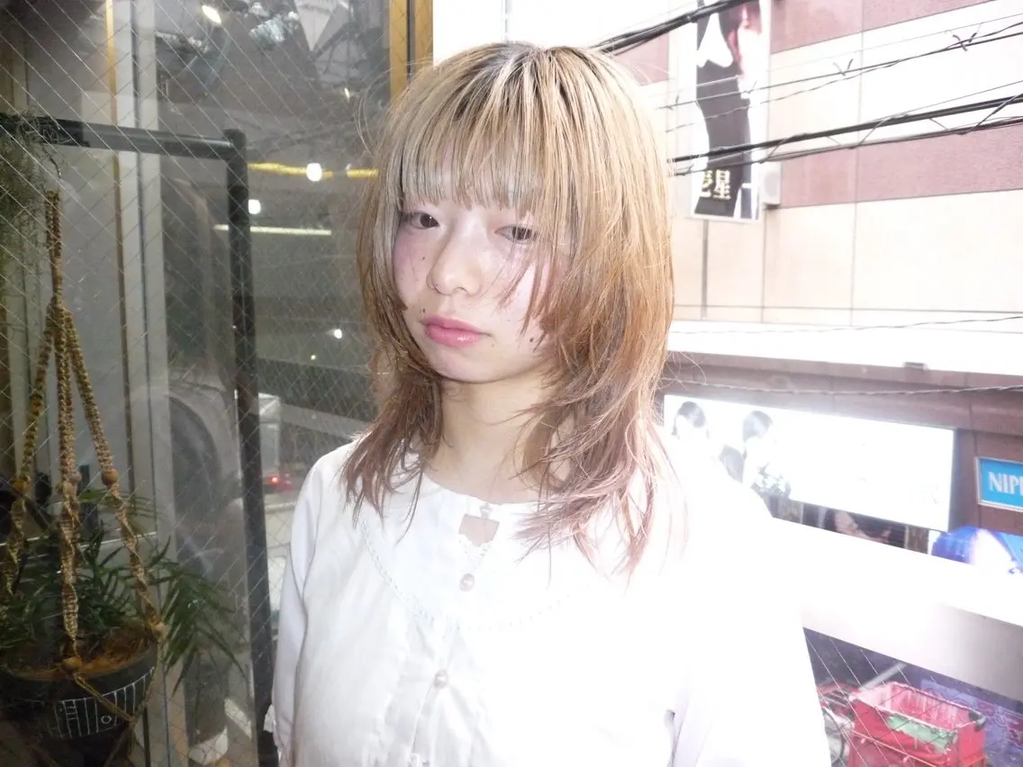 セミロング 姫カット レイヤーカット 心斎橋/ハイトーン/ レイヤーカットのヘアスタイル