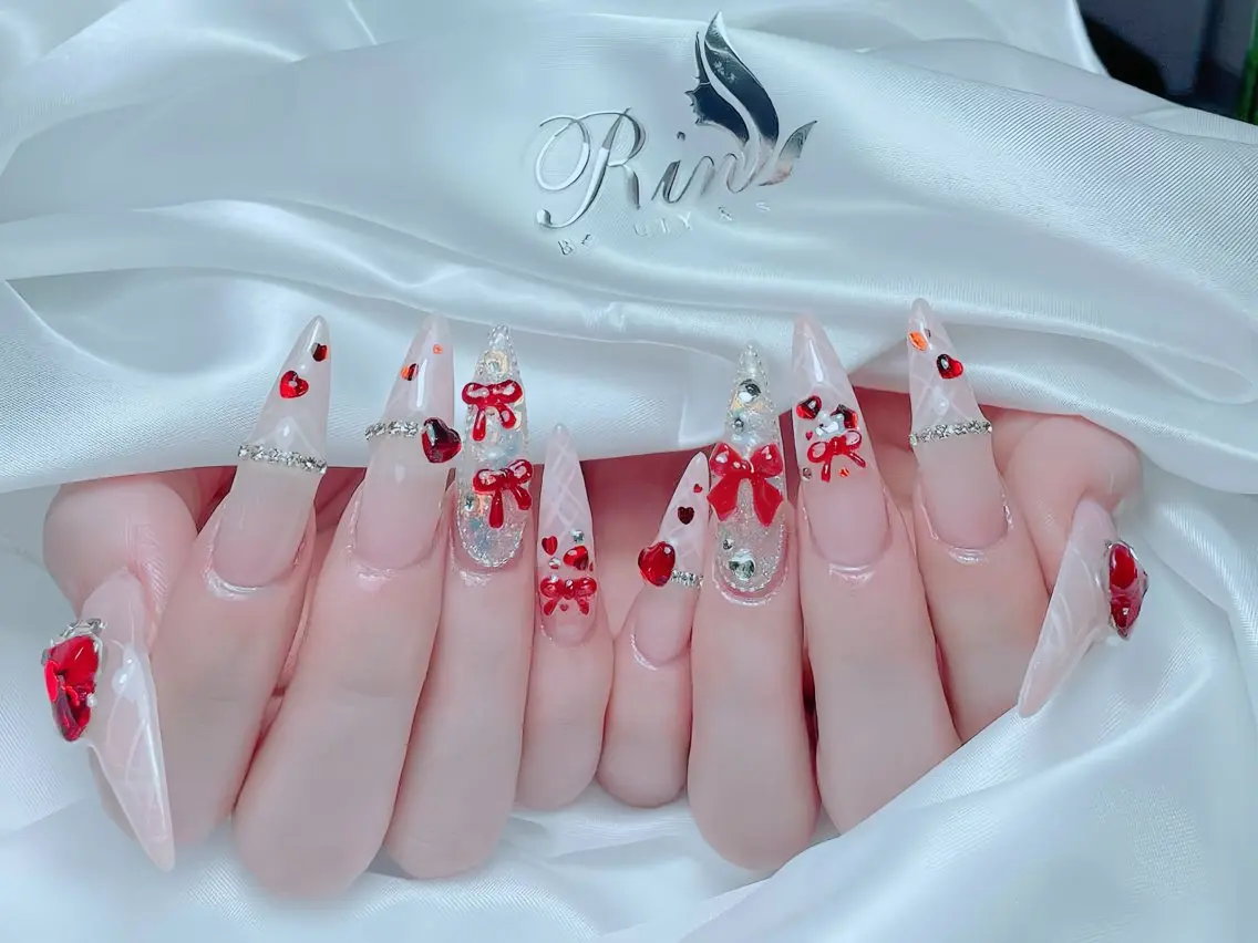 ネイル ボルドー フレンチネイル グラデーション キラキラネイル 韓国ネイル ハンドネイル Rin Nail Shinokuboのネイルデザイン