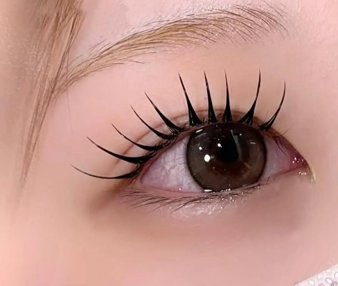 マツエク・マツパ バインドロック 束感まつ毛 フラットラッシュ 韓国風マツエク 下まつげエクステ Miki🎀マツエク 🌸ネイル専門店のマツエク・マツパデザイン