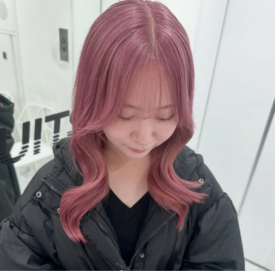 セミロング カット ヘアカラー トリートメント ヘッドスパ ヘアセット 韓国ガーリー🤍ハイ トーン🤍Ayanaのヘアスタイル