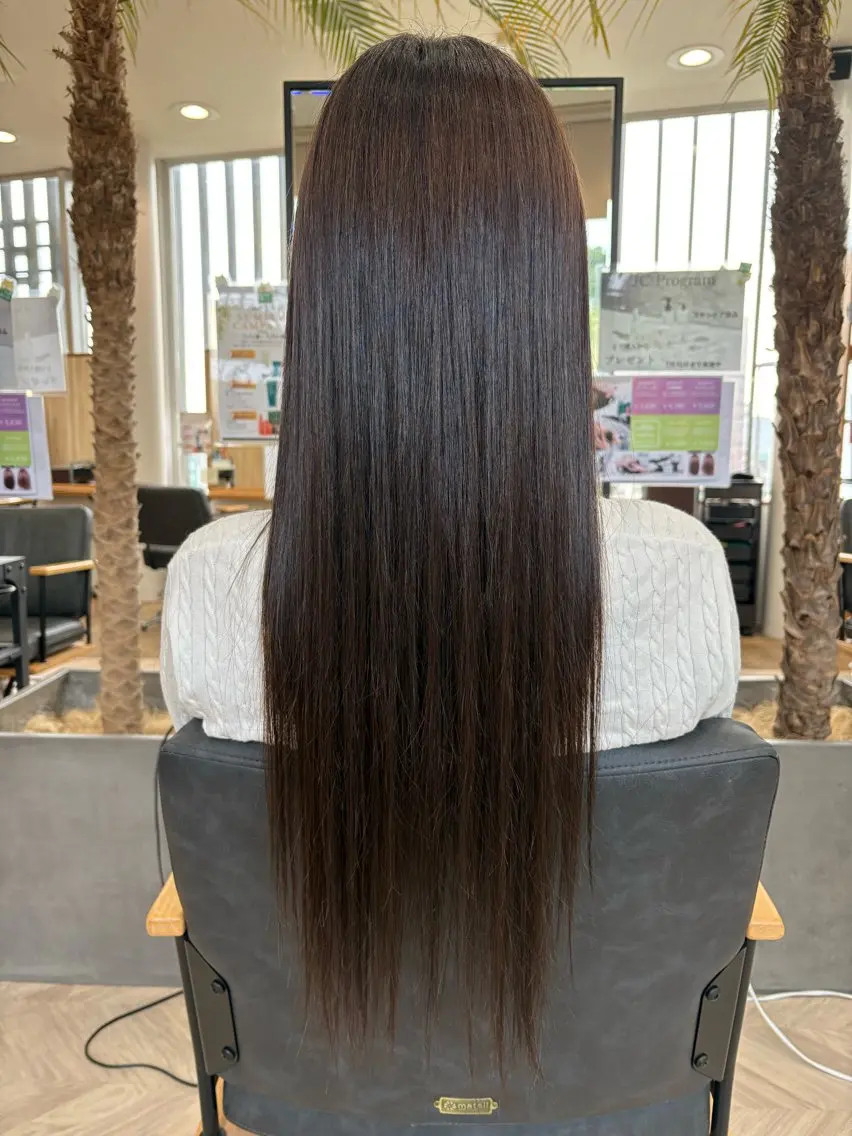 ロング ヘアカラー トリートメント 宮崎 瑠梨のヘアスタイル