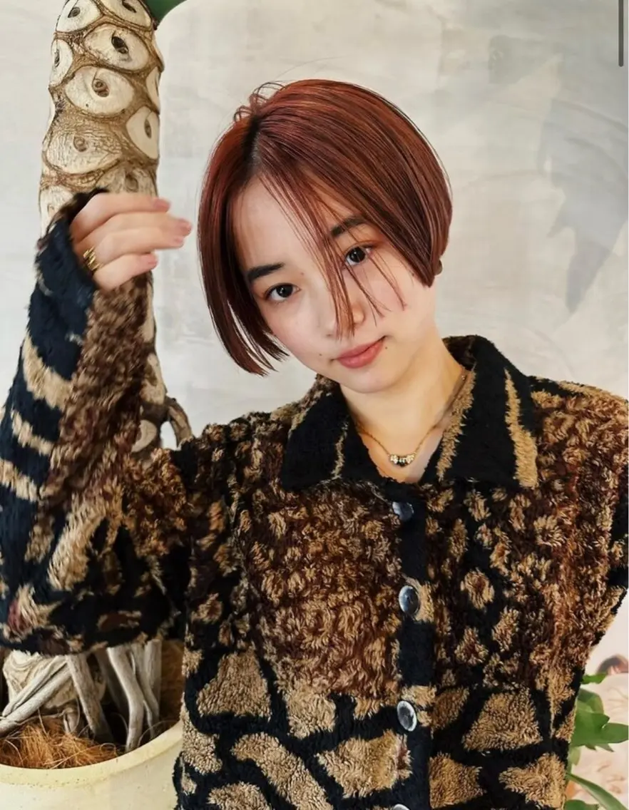 ショート カラー ヘアカラー トリートメント momona english okのヘアスタイル