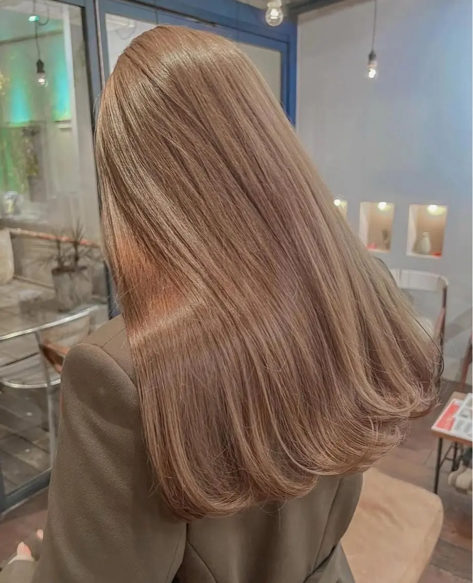 ロング カラー ブリーチ 透明感カラー Make's表参道 らら🌼のヘアスタイル