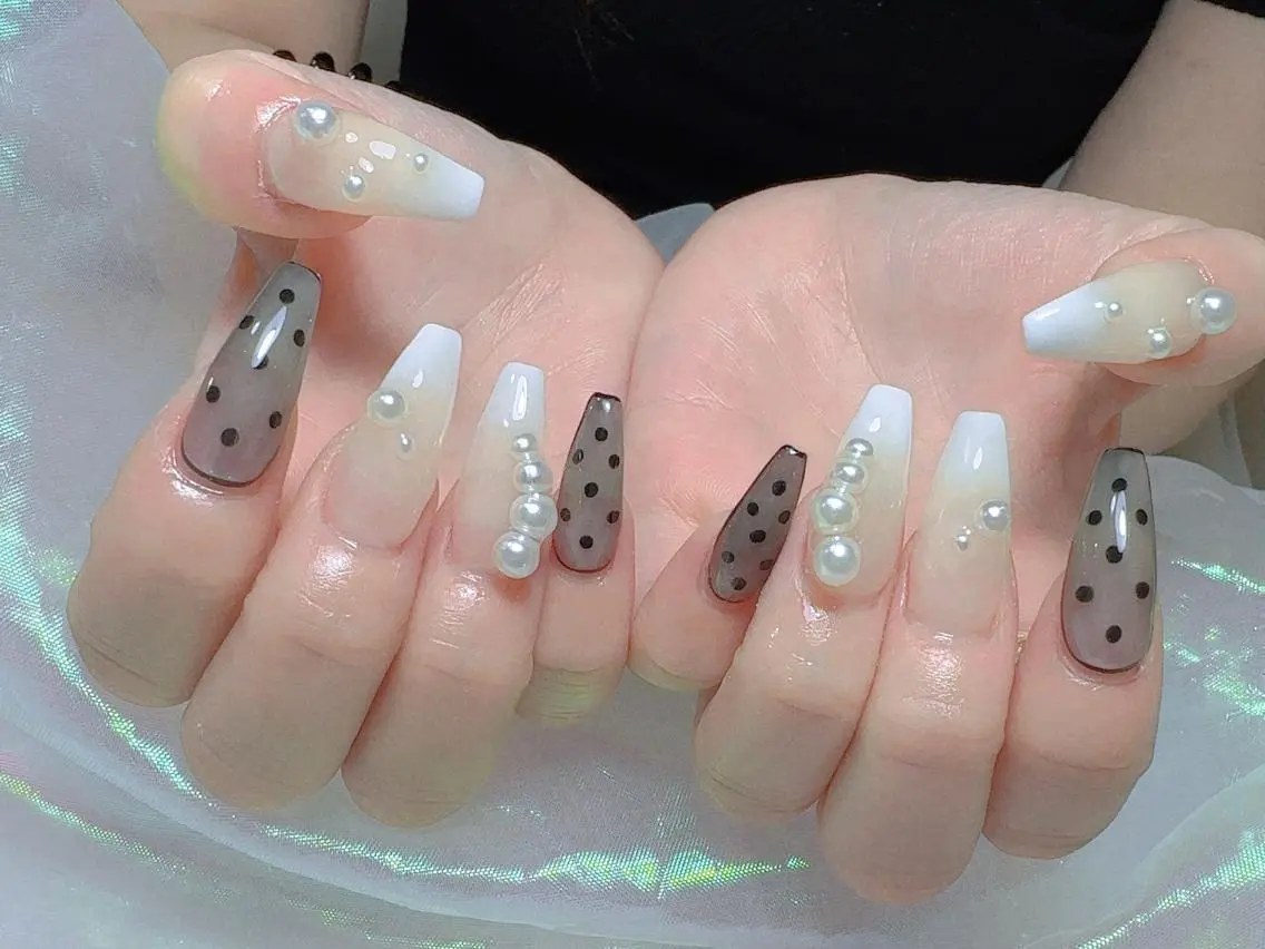 ネイル C ✨Mのネイルデザイン