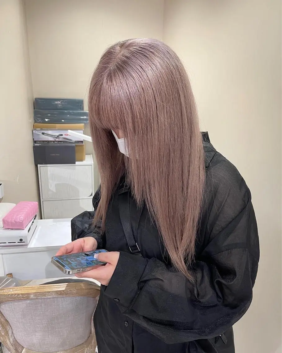 💗ブリーチカラー(ダブルカラー)+カット💗ケア剤使用💗の写真