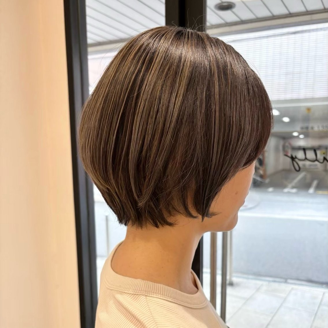 ショート カット 友杉 香子のヘアスタイル