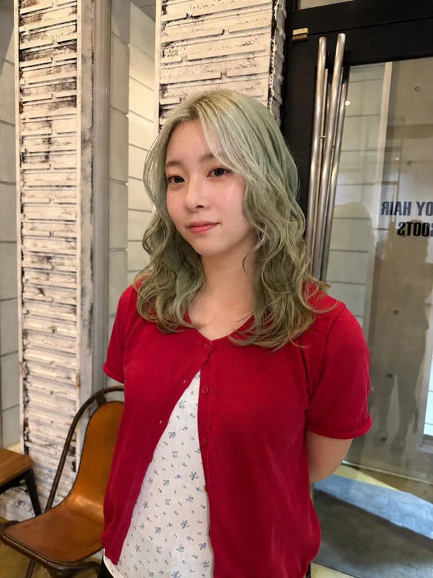 セミロング カット 名古屋カラー ひかりのヘアスタイル