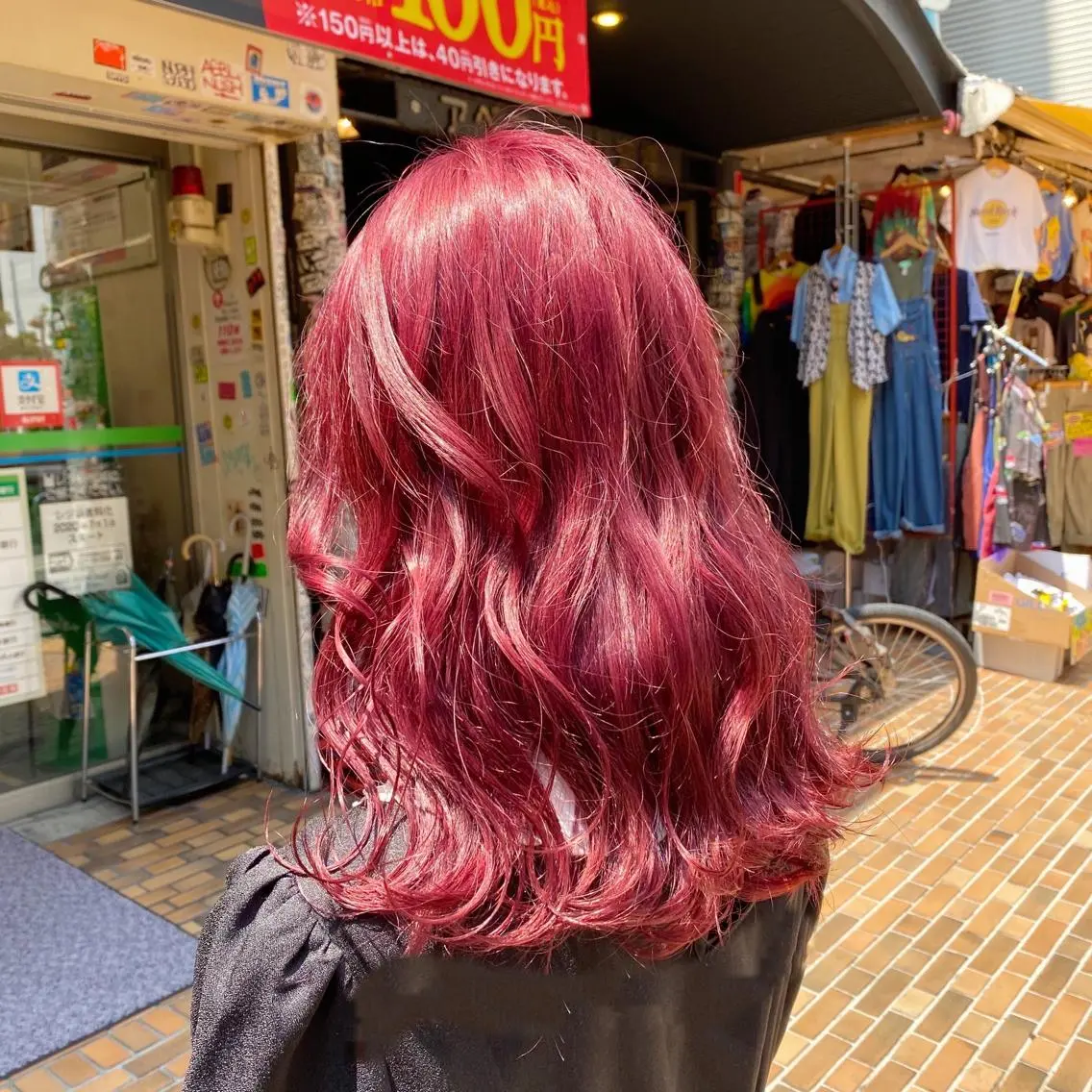 セミロング カラー レッドカラー 色落ちまで可愛い🧚 心斎橋hikaruのヘアスタイル