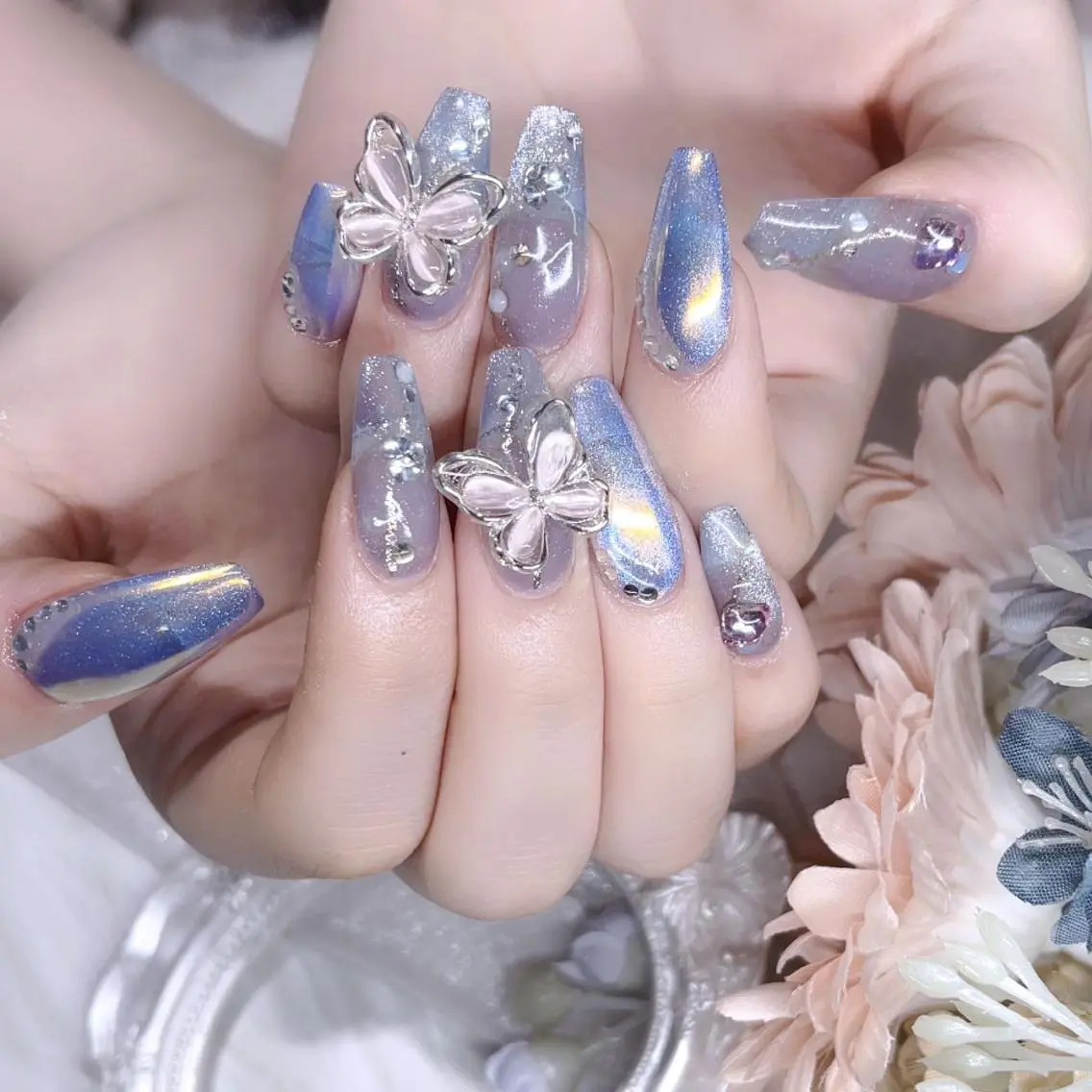ネイル ネイルチップ Queen‘s なんのネイルデザイン