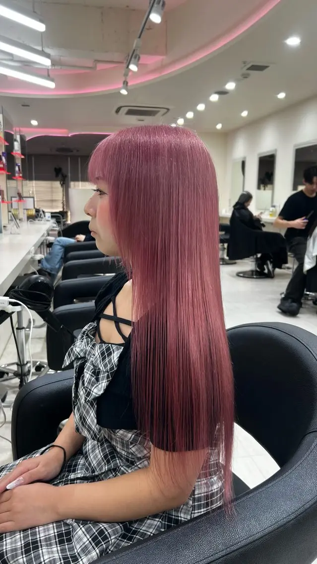 ロング カラー ヘアアレンジ ヘアカラー 韓国レイヤー＆ピンク 艶髪🩶maikoのヘアスタイル