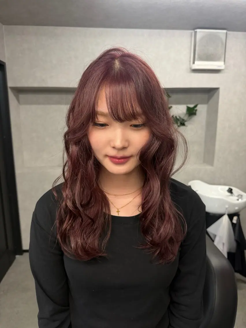 ロング カラー ブリーチ ヘアカラー アヤカ （AYAKA）のヘアスタイル