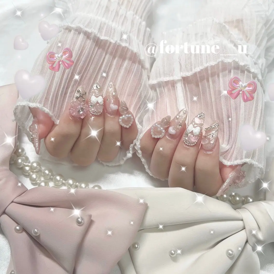 ネイル チークネイル ガーリー 韓国ネイル 水色 持ち込み ハンドネイル 💜✩.* Yuuna💜のネイルデザイン