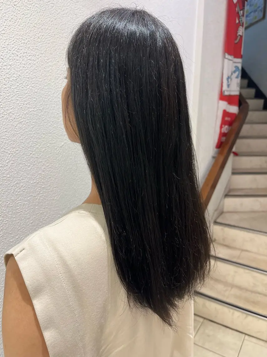カラー ブルーカラー ブルーグレー ブルーグレージュ 透明感カラー グレージュ ヘアカラー モデル様募集中 田中ゆらのヘアスタイル