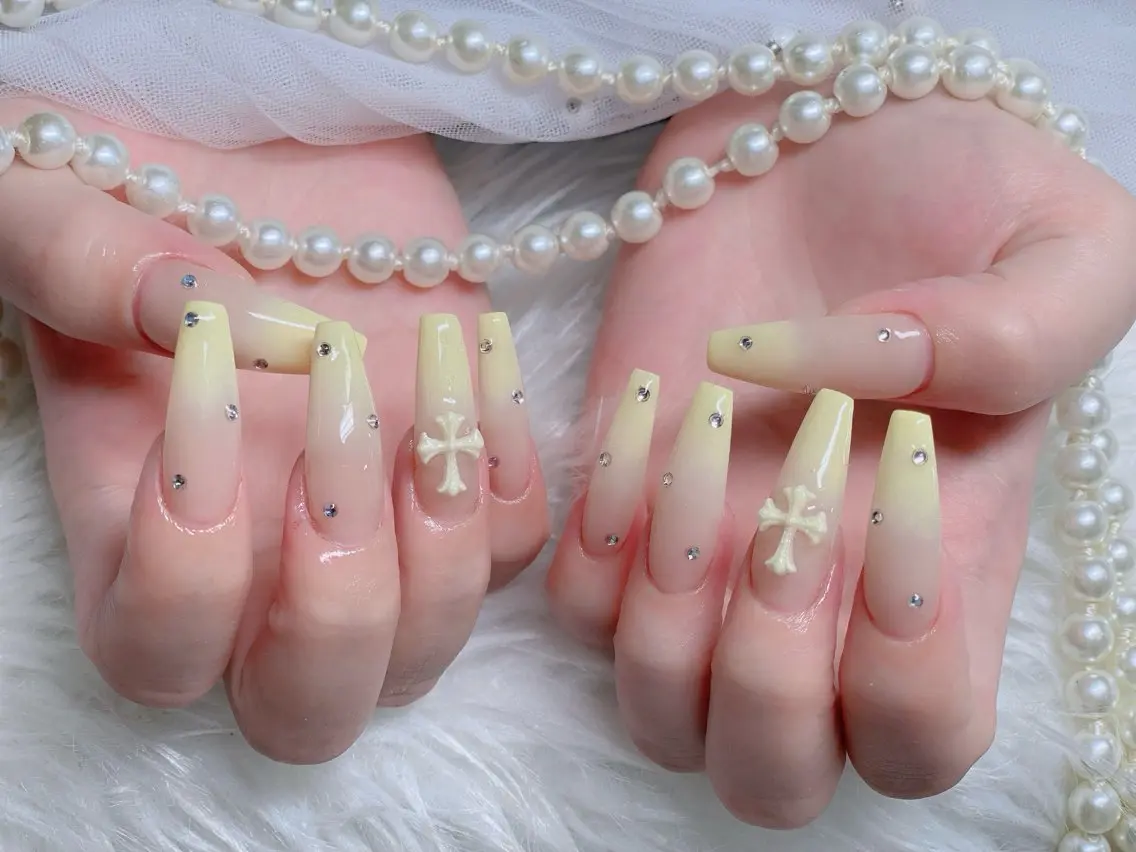 ネイル アートネイル ボルドー フレンチネイル ジェルネイル 氷ネイル・うるうるネイル ハンドネイル H.baby Nail Salonのネイルデザイン