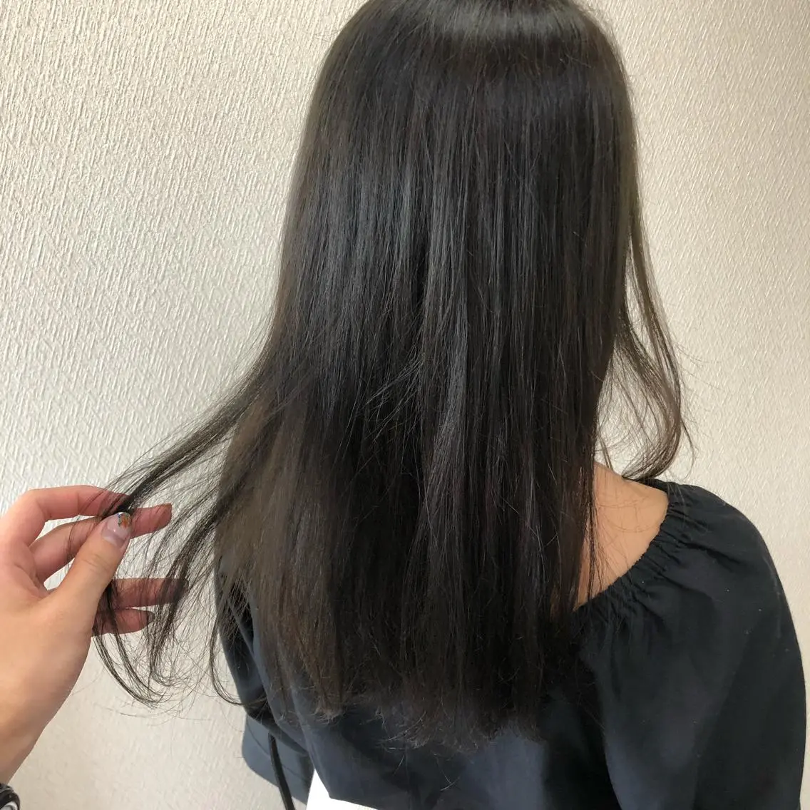 ロング カラー アッシュ 透明感カラー ダークアッシュ 水野 雪 /パーマ/暖色カラーのヘアスタイル