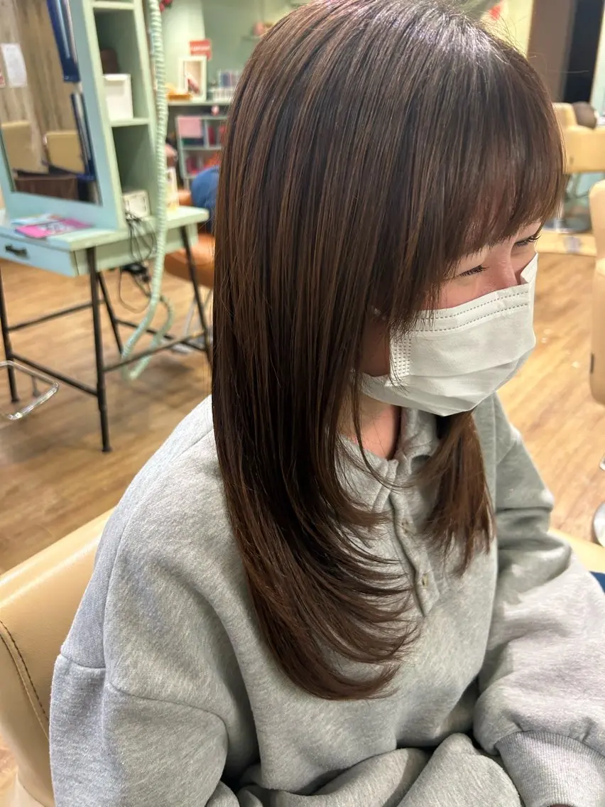 ロング 顔まわりレイヤー 顔周りカット レイヤーカット 艶髪特化矯正カット ✨️MOMOEのヘアスタイル