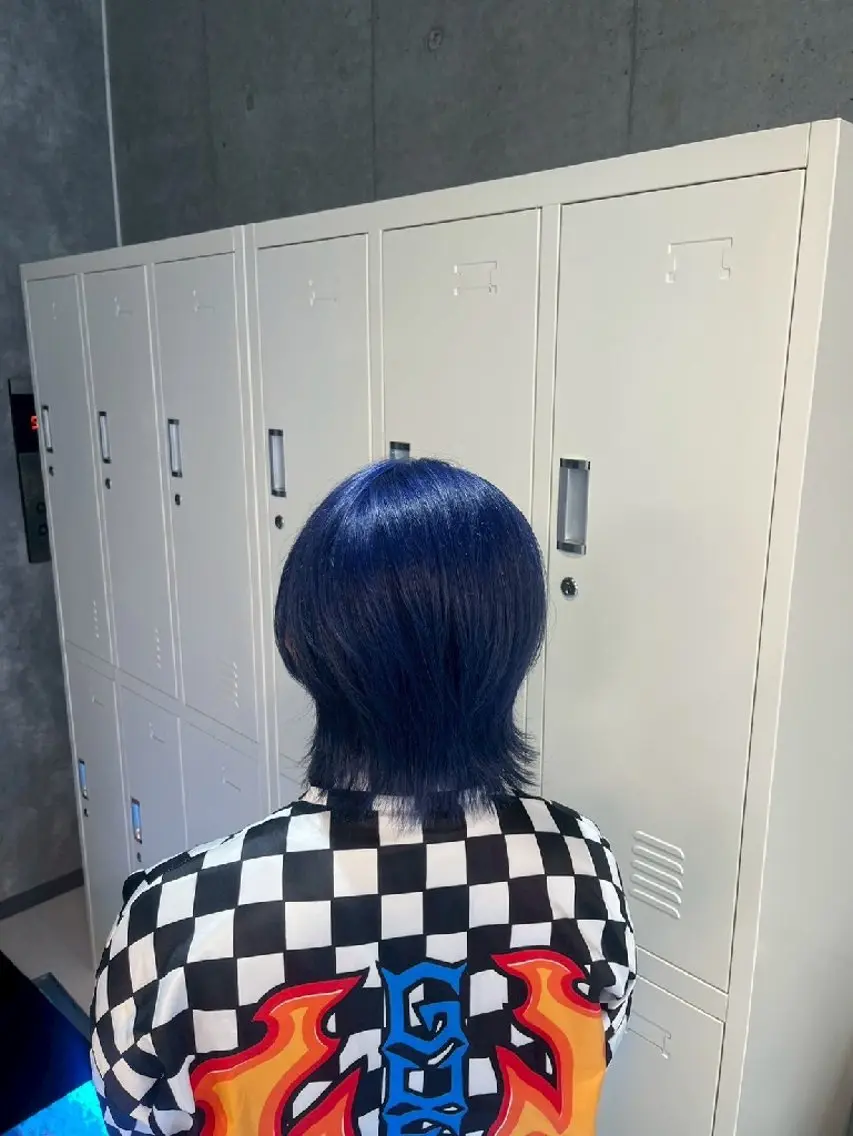 カラー ショート 地雷系🎀ハイトーン 💙荒川結星のヘアスタイル