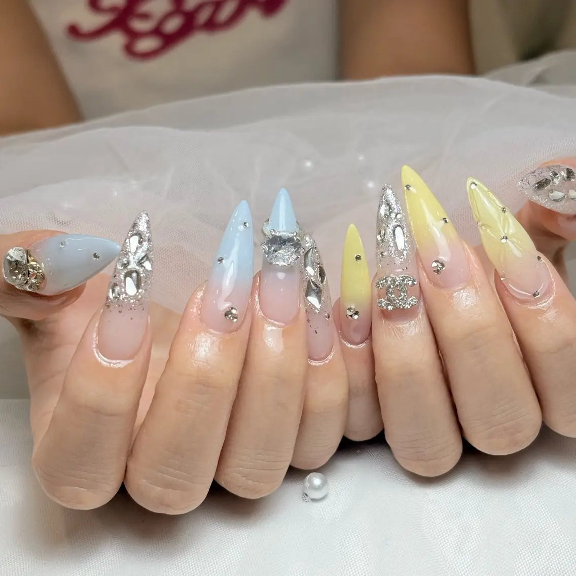 ネイル アートネイル オーロラネイル フラッシュネイル フレンチネイル ジェルネイル ハンドネイル Luci Nail Shinokuboのネイルデザイン