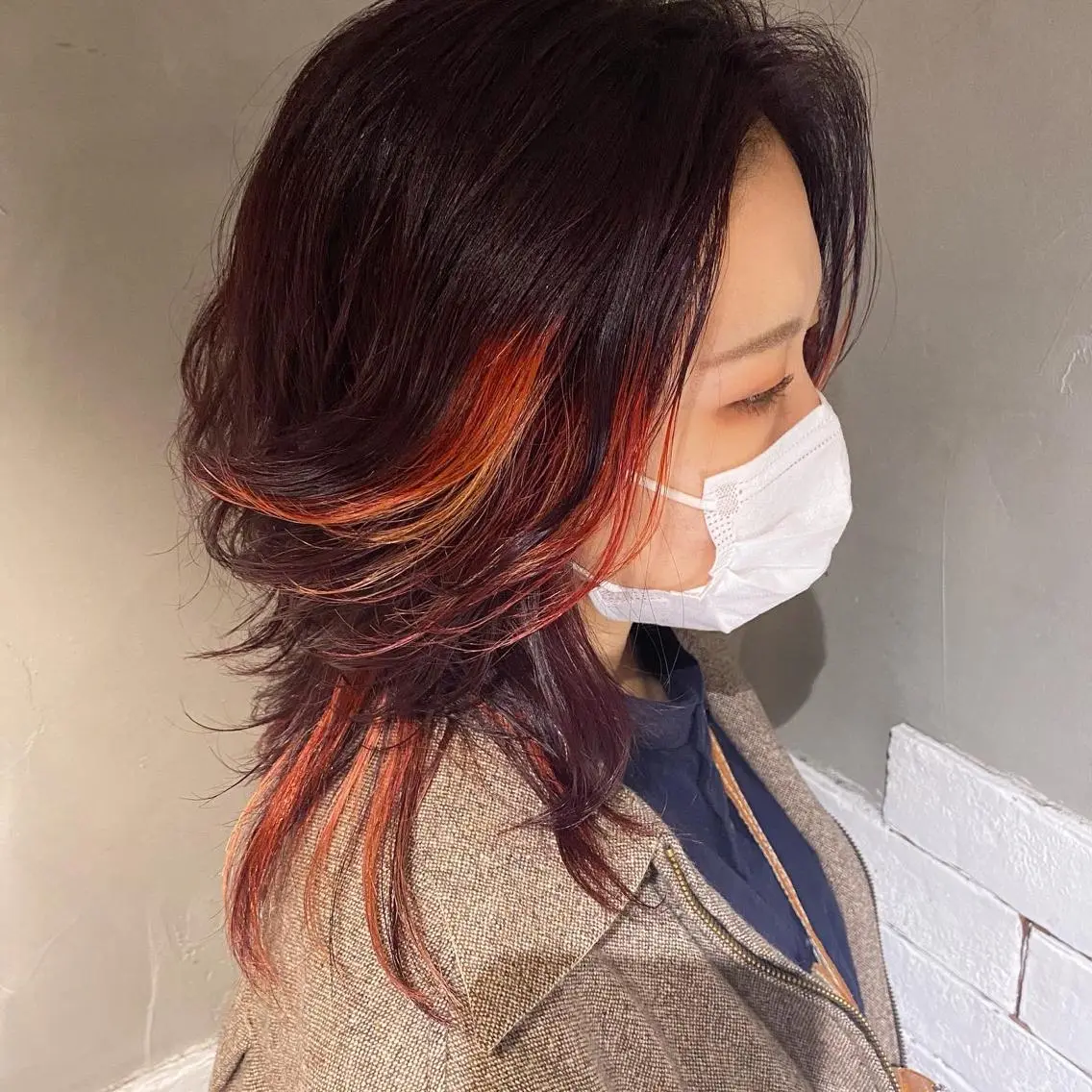 セミロング カラー オレンジ レッドカラー イエローカラー カット ヘアカラー トリートメント デザインカラー/パー マ🦖外岡咲希🦖のヘアスタイル