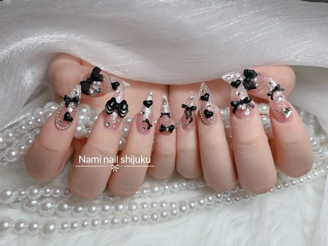 ネイル 長さ出し ガーリー 韓国ネイル ロングネイル 持ち込み ハンドネイル Nami nail salonのネイルデザイン