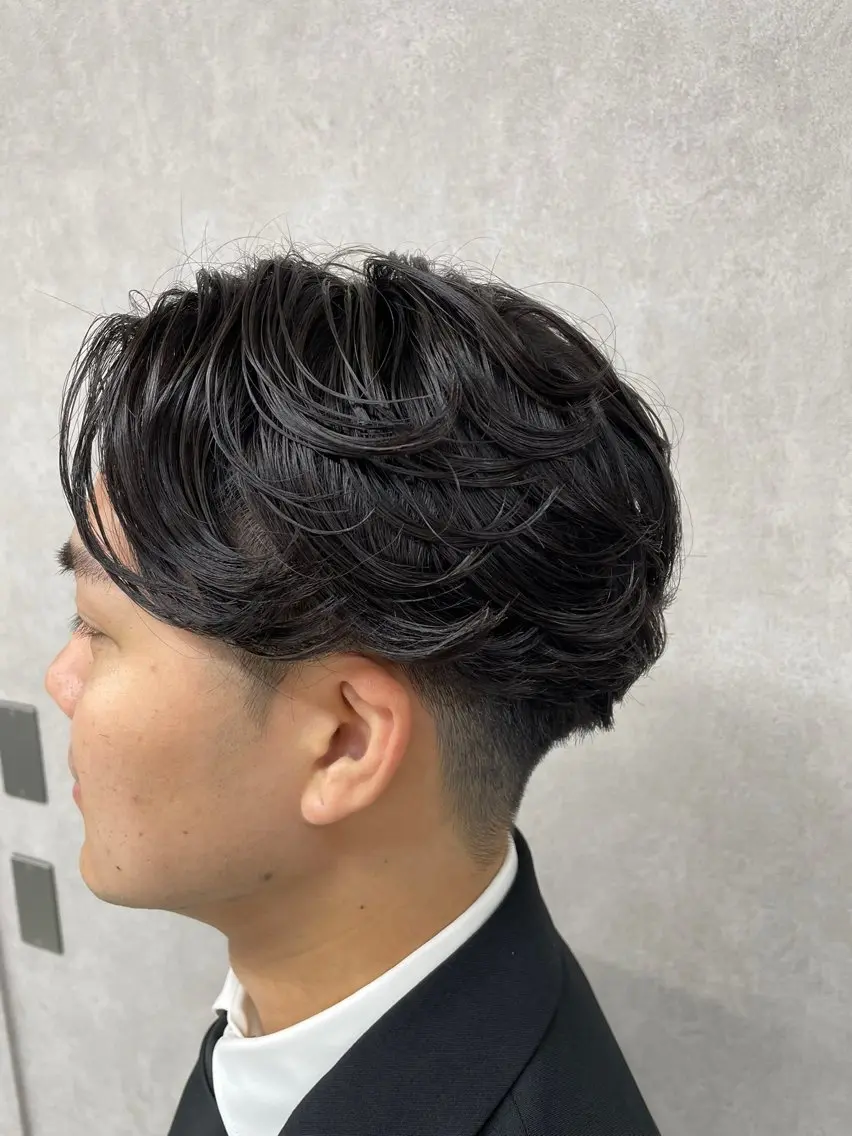 メンズ センターパート フェザーパーマ メンズパーマ カット パーマ 工藤 洸のヘアスタイル