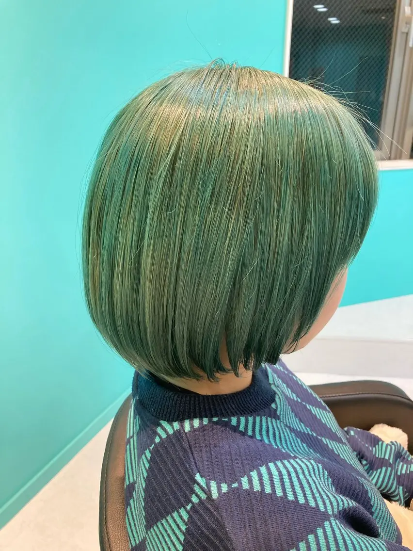 ミディアム カラー ハイトーンカラー 🫧透明感✨ブリーチ 💫ダメージレス🫧のヘアスタイル