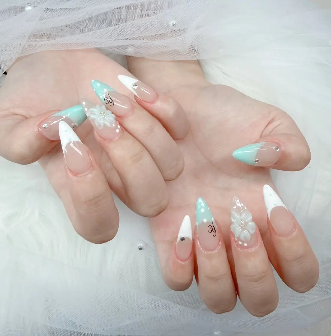 ネイル 　miyu.nail yukino のネイルデザイン