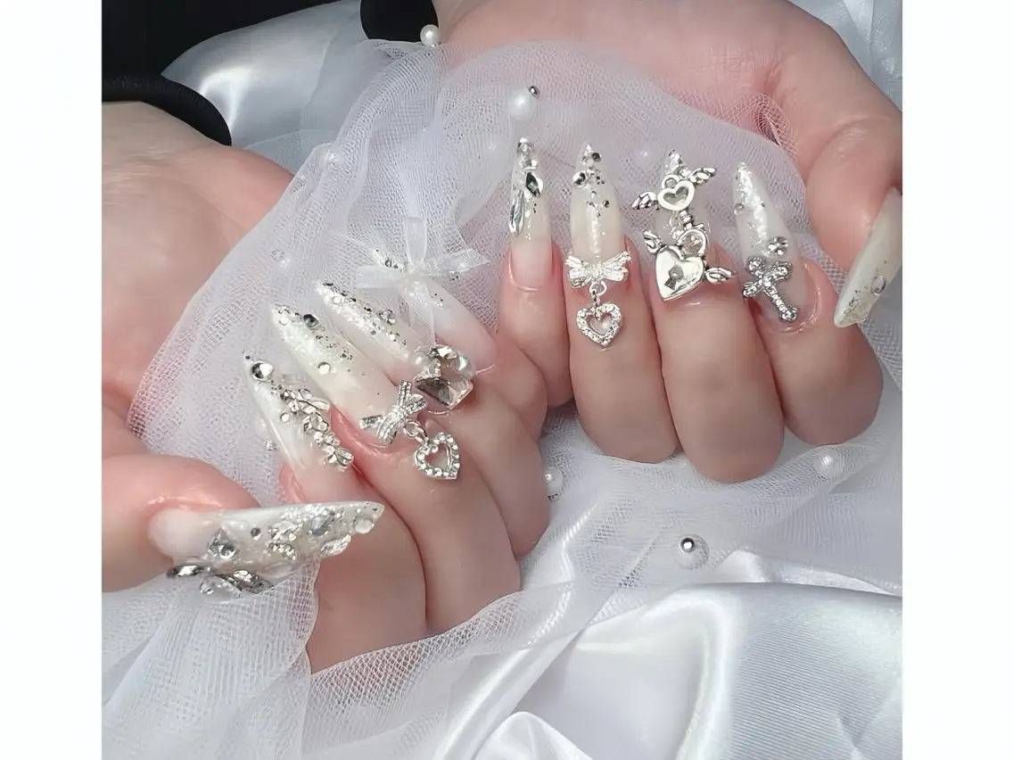 ネイル アートネイル フレンチネイル ジェルネイル 韓国ネイル ミラーネイル ハンドネイル Rin Nail 新大久保店のネイルデザイン