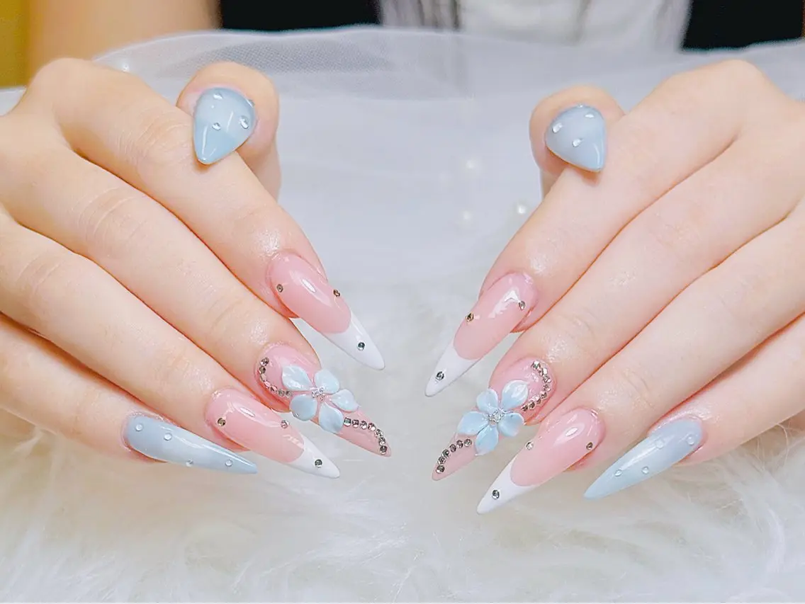ネイル チークネイル 長さ出し フラッシュネイル フレンチネイル グラデーション ハンドネイル AN NAIL 高田馬場のネイルデザイン