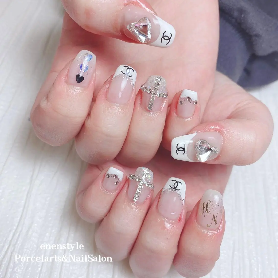 ミディアム ネイル 🐾enen style 🐾のネイルデザイン