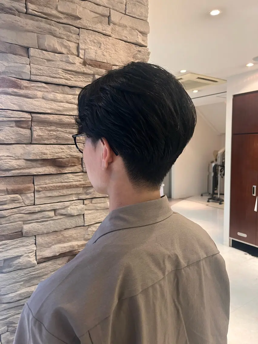 《U30限定》 🌿 𝙢𝙚𝙣'𝙨 𝙘𝙪𝙩（炭酸マーブ付き） 🕊️ 《練習モデル》(男性のみ)の写真