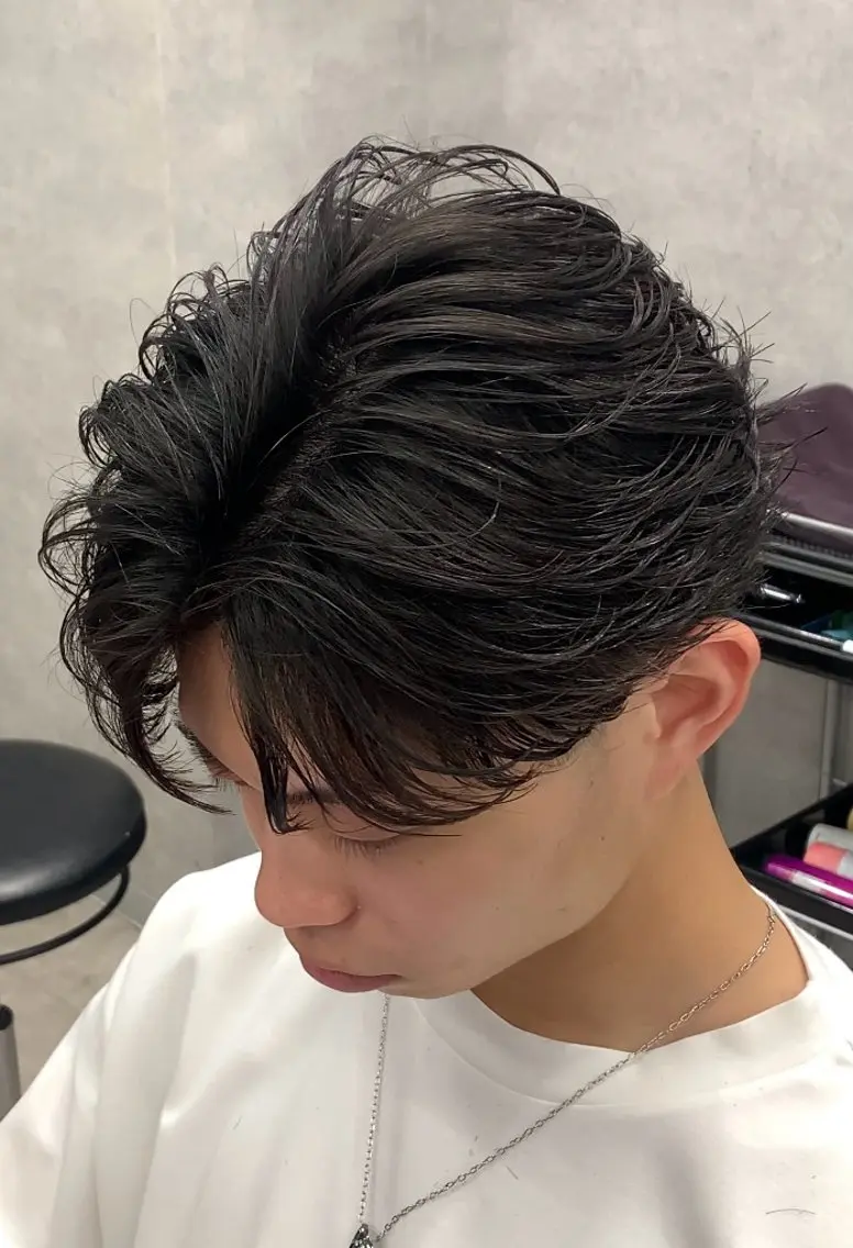 ショート メンズ メンズパーマ ヘアカラー トリートメント ヘッドスパ ヘアセット 🔥ニュアンス フェザー小林海斗🔥のヘアスタイル