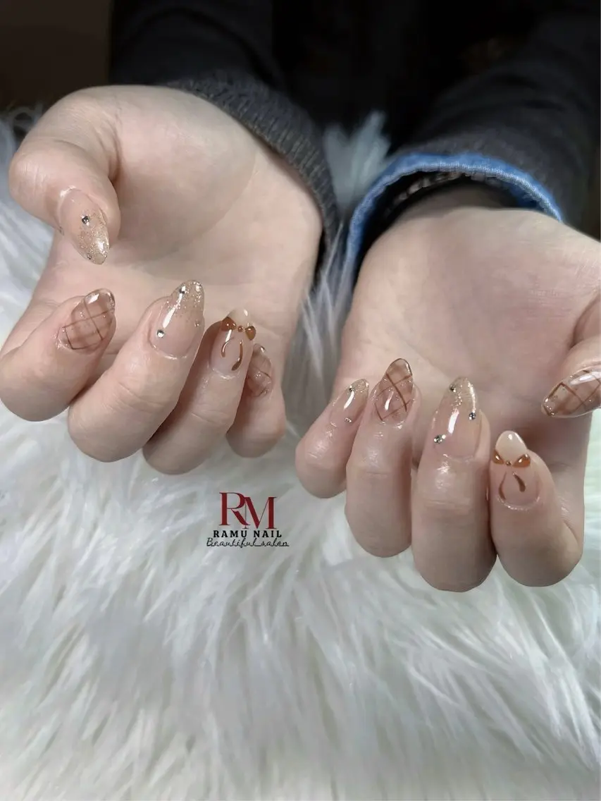 ネイル キラキラネイル マグネットネイル ミラーネイル ピンク ワンホンネイル ハンドネイル RAMU Nail 恵比寿店のネイルデザイン