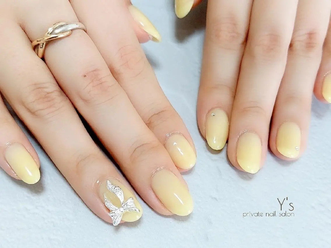 ネイル ハンドネイル YUMI NAGAI  のネイルデザイン