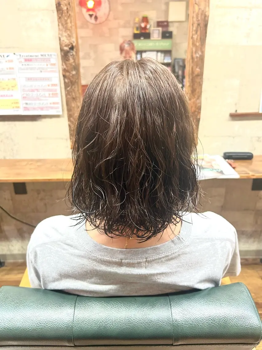カラー パーマ ヘアカラー クリヤマ ナナコのヘアスタイル