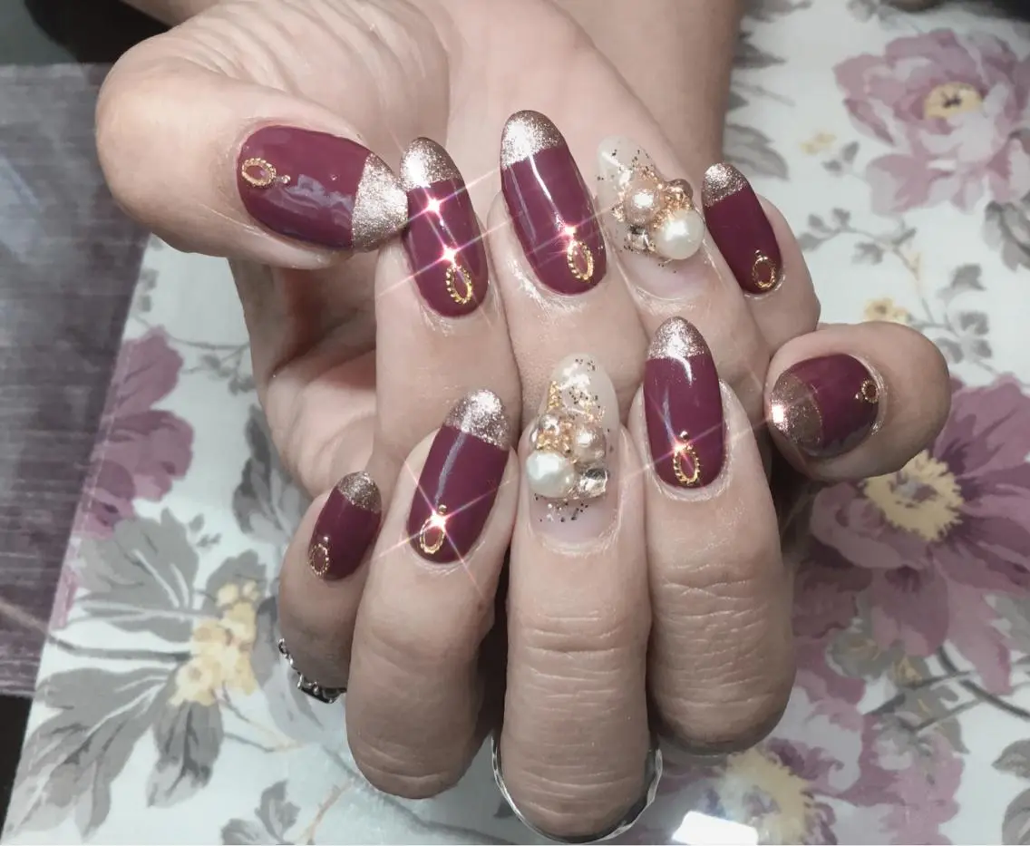 ネイル フレンチネイル ゴージャス ラメ(グリッター) ストーンネイル プライベートサロン jewel nailのネイルデザイン