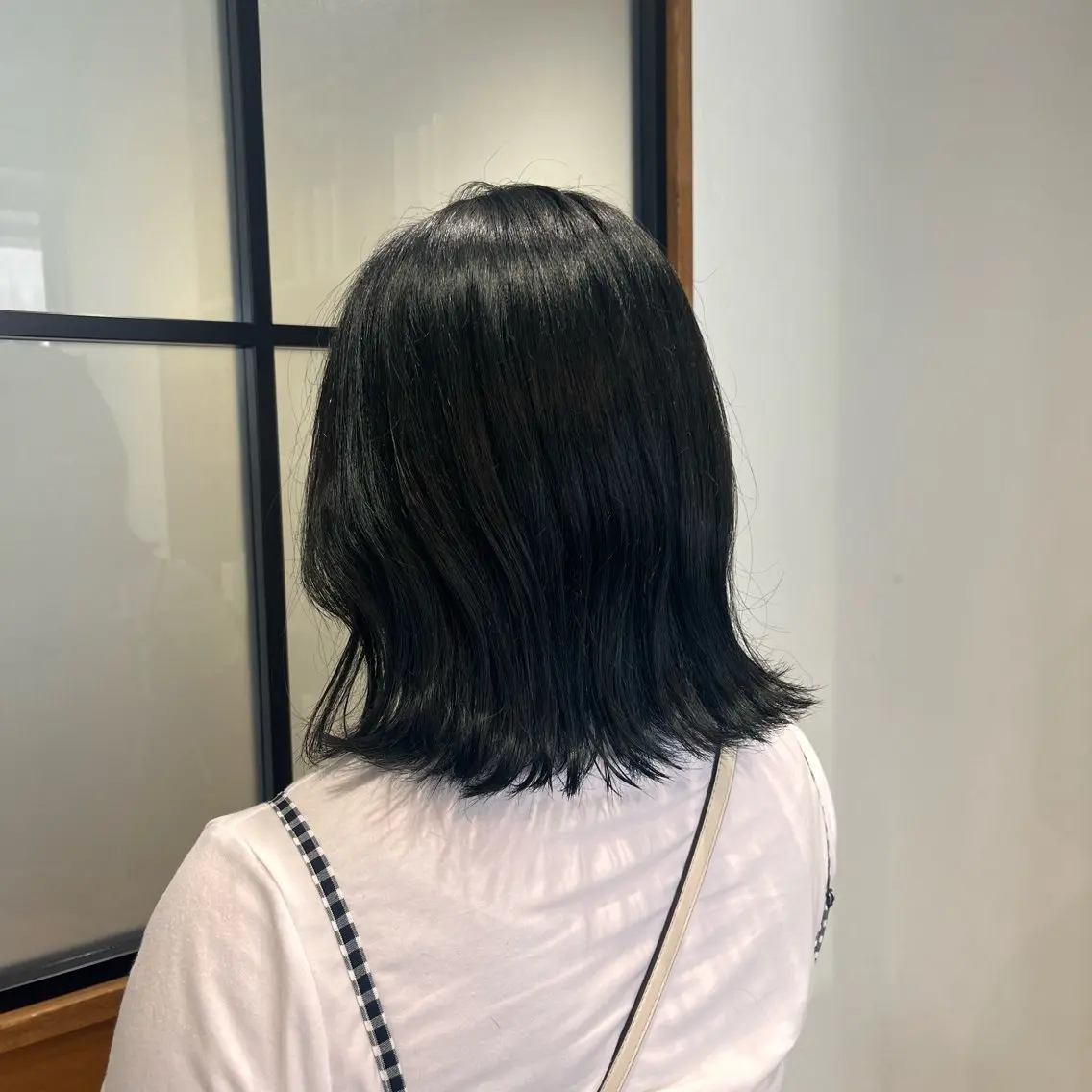 カラー 黒髪 ブルーカラー ブルーブラック 、 、のヘアスタイル