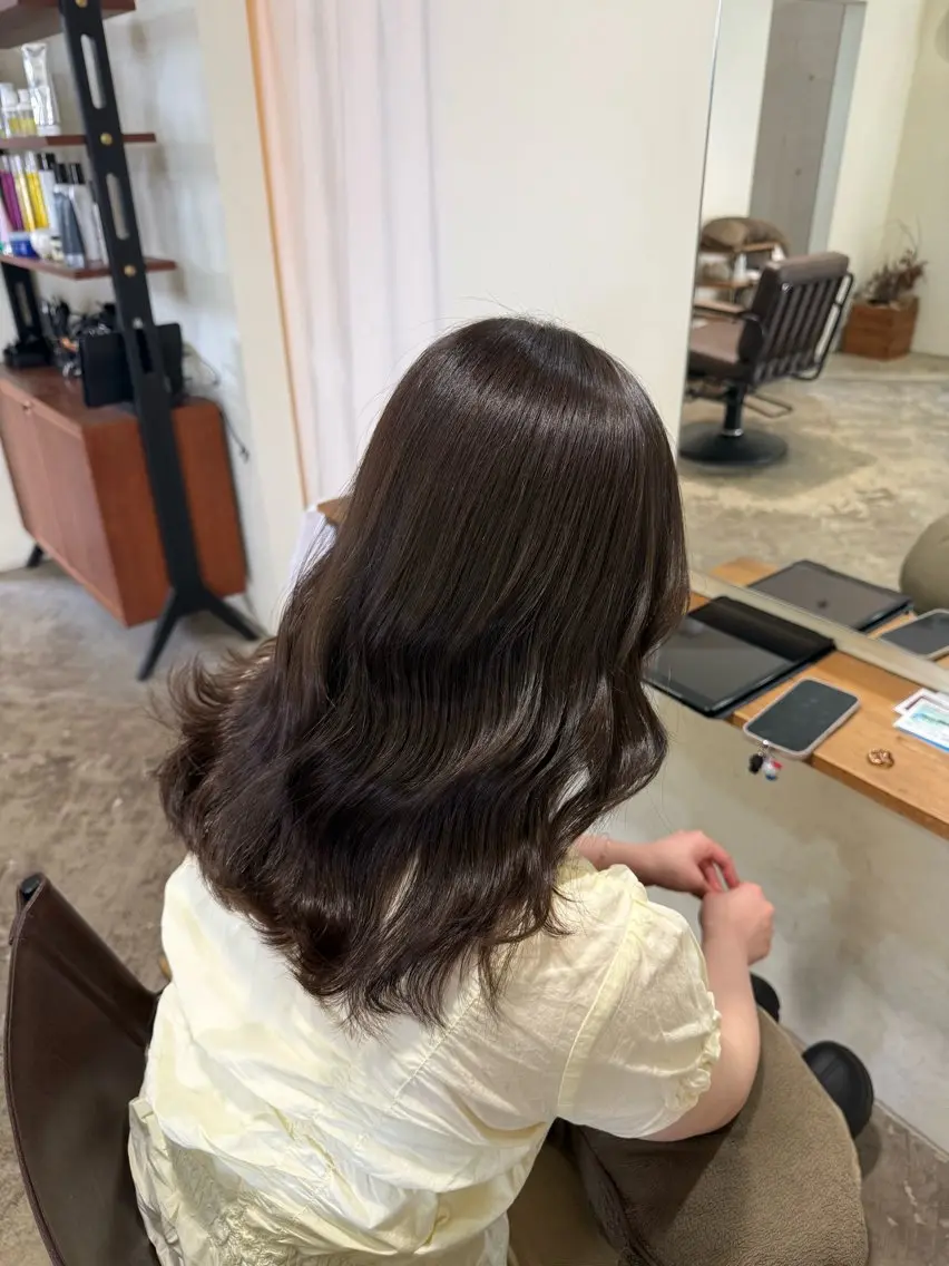 ロング カラー ベージュカラー ヘアカラー 西脇 琉香のヘアスタイル