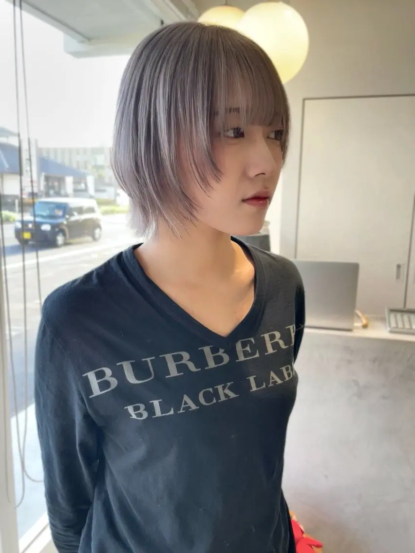 ショート カラー カット ヘアカラー 林 千聖のヘアスタイル
