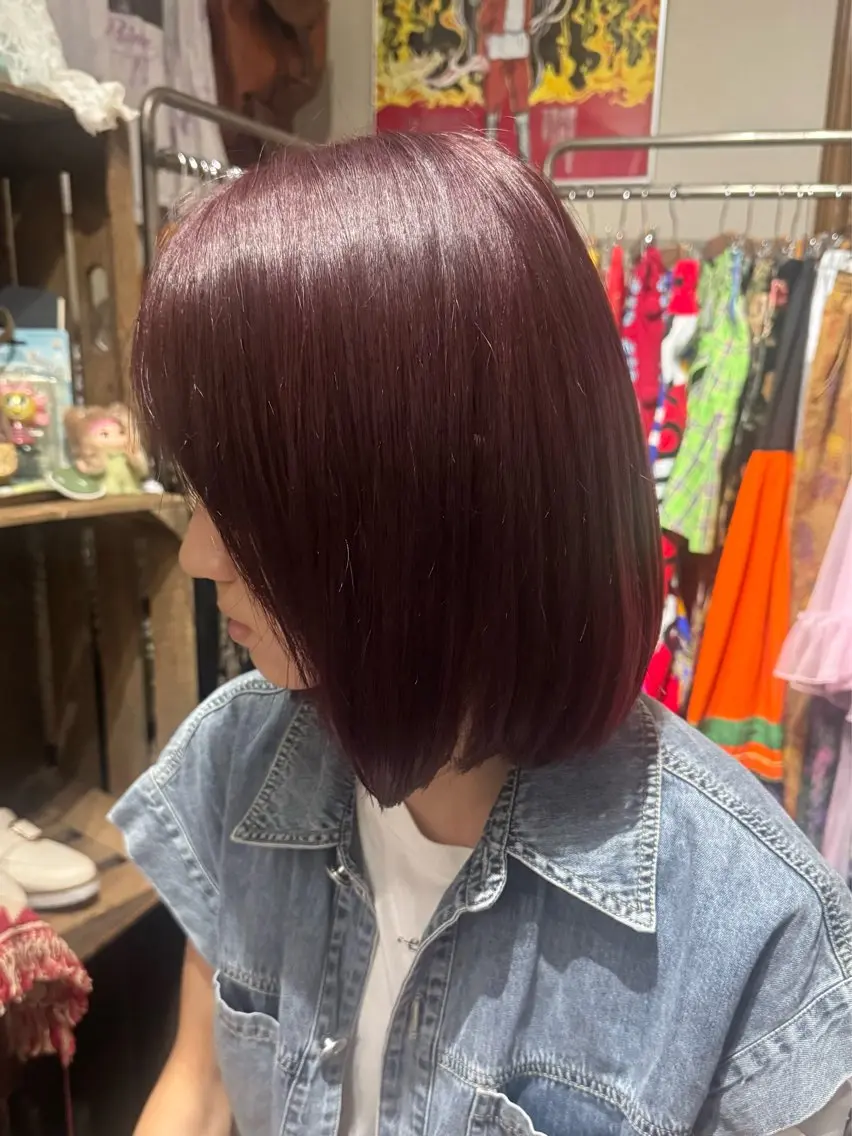 ミディアム カラー 切りっぱなしボブ ボルドーカラー 透明感カラー レッドカラー ボブ カット ヘアカラー 19日空き◎髪質改善 misatoのヘアスタイル