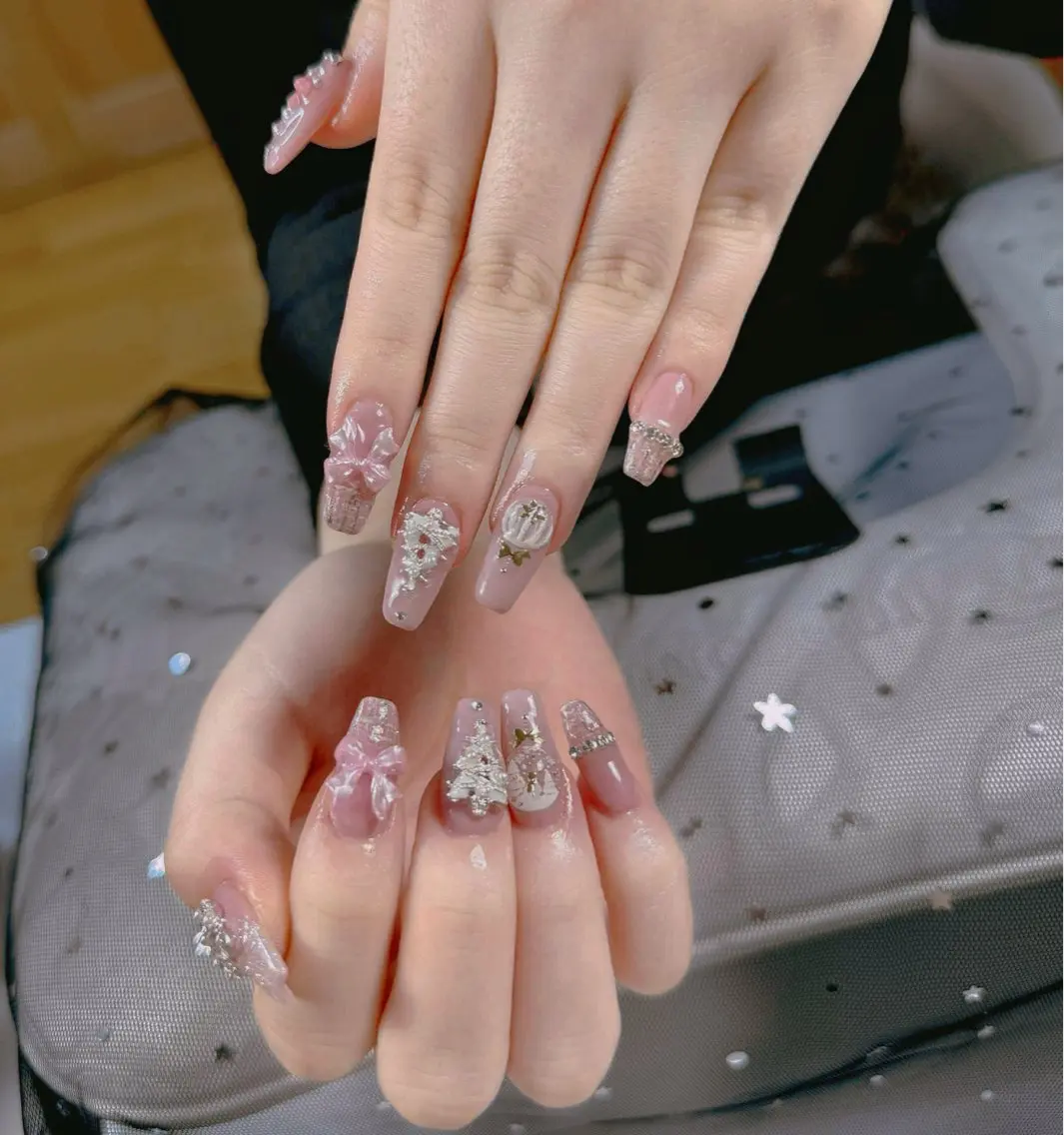 ネイル キラキラネイル 韓国ネイル ネイルチップ ワンホンネイル ハンドネイル Chan Nail Salonのネイルデザイン