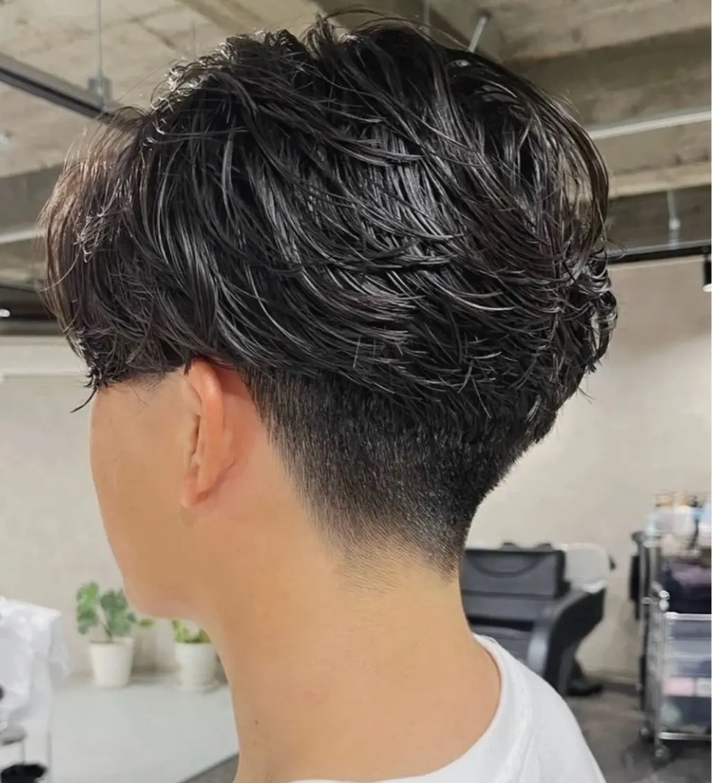 ショート メンズ 鶴巻 智樹のヘアスタイル
