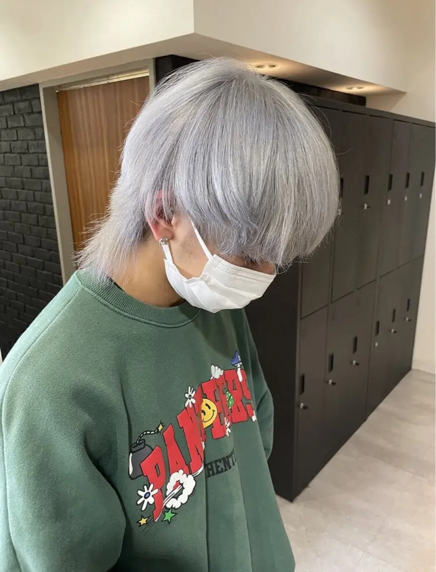 カラー ハイトーンカラー シルバー ホワイトシルバー ブリーチカラー 🦋RANA🦋のヘアスタイル