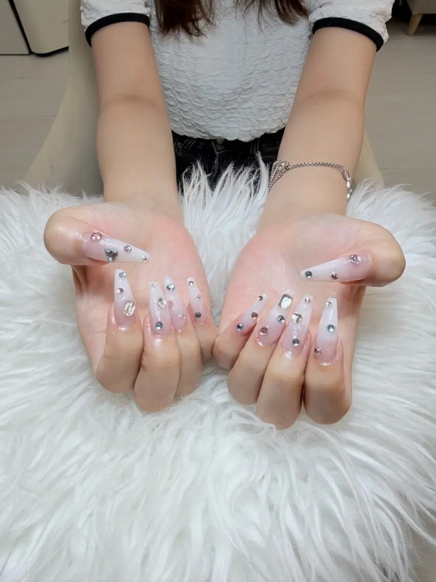 ネイル Anh ゴテゴテネイルのネイルデザイン