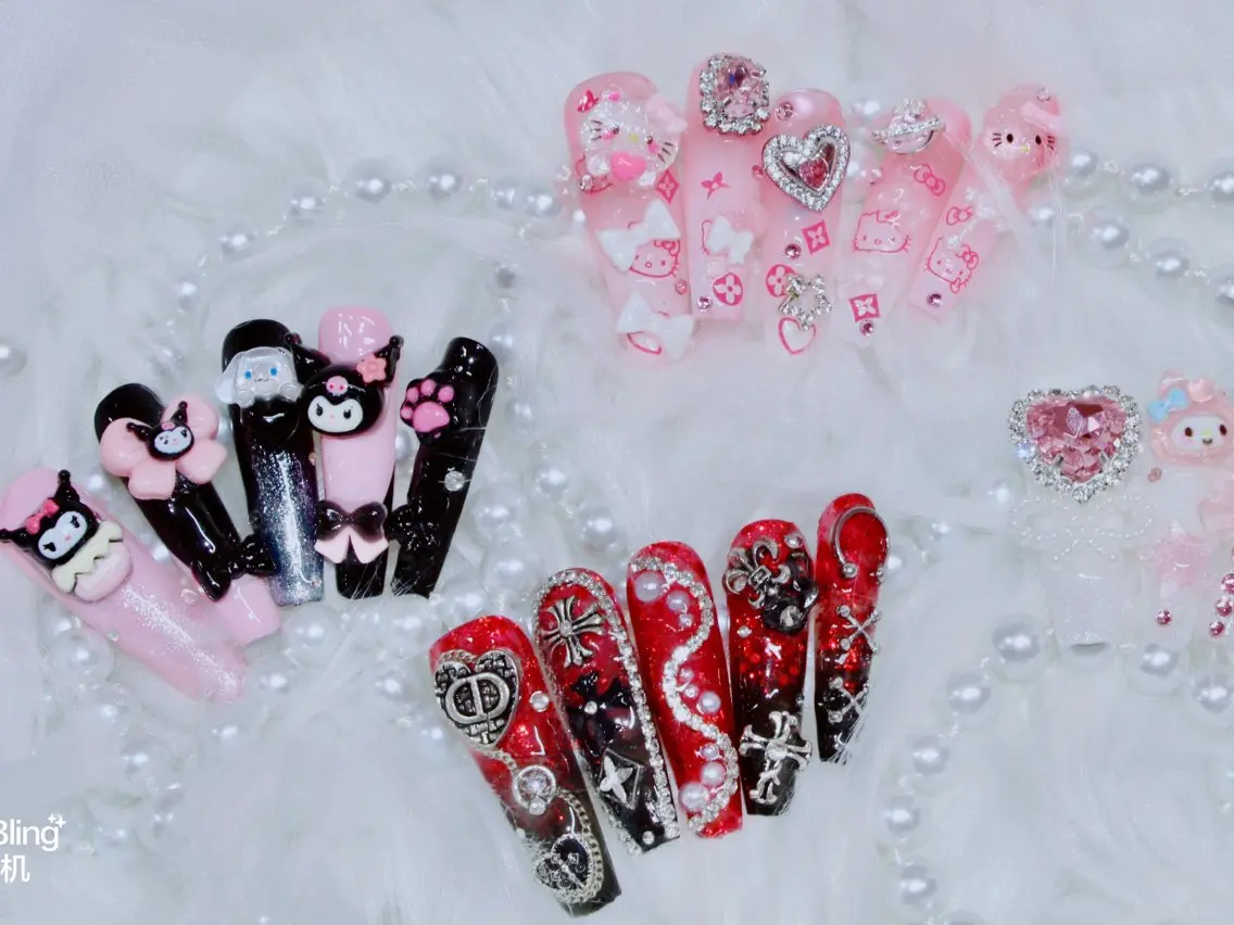 ネイル オーロラネイル チークネイル 長さ出し フットネイル フレンチネイル NaNa nailのネイルデザイン