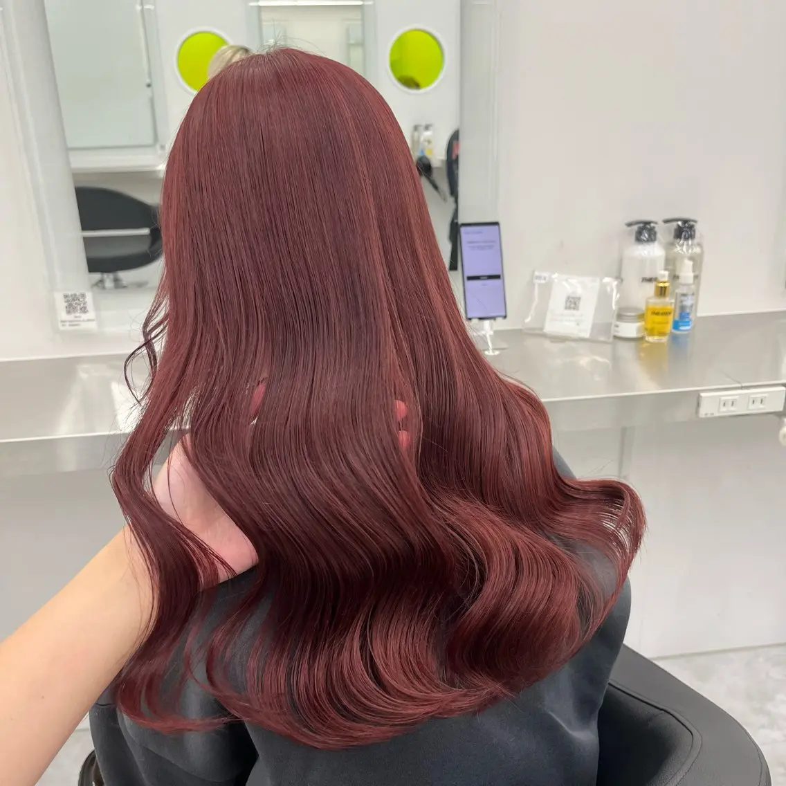 ロング カラー ヘアアレンジ ヘアカラー ヘッドスパ ヘアセット ♥️渋谷の赤髪 トップ/らいる♥️のヘアスタイル