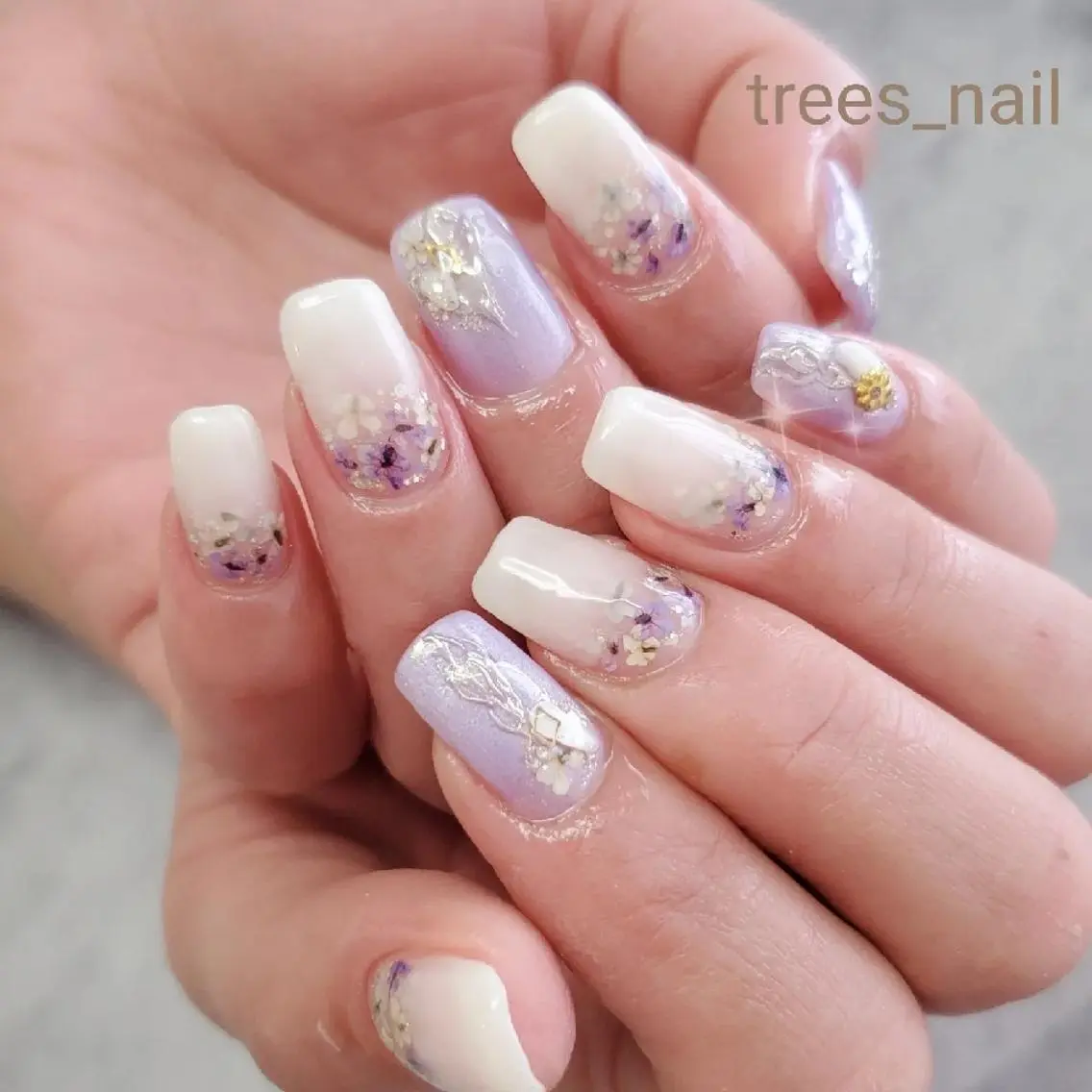 ネイル フラワーネイル グラデーション ミラーネイル ニュアンスネイル パープル ハンドネイル フットネイル trees_ nailのネイルデザイン