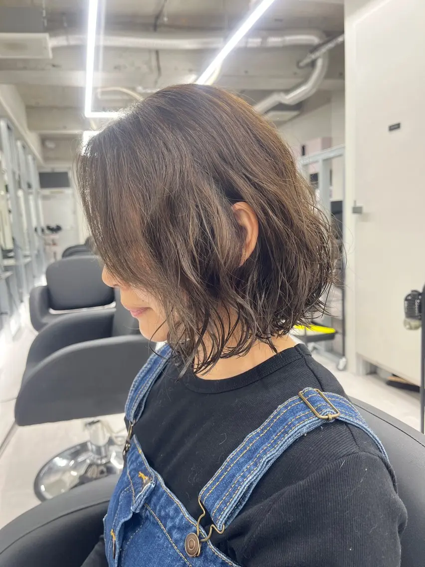 ミディアム ミディアムパーマ カット ヘアカラー センターパート🪽 SEIYAのヘアスタイル
