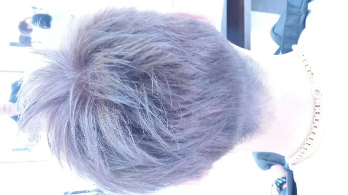 カラー グレージュ 大久保 隆蔵のヘアスタイル