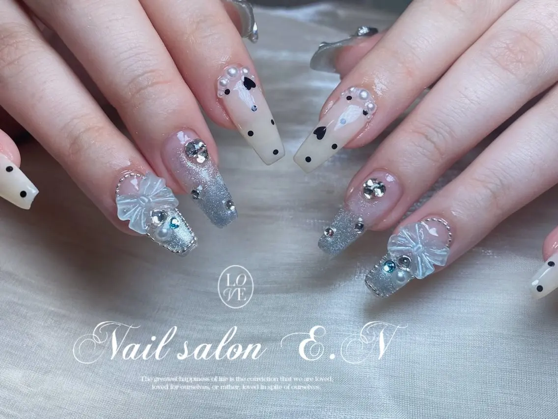 ネイル E.N🦋 長さ出し/持ち込みのネイルデザイン